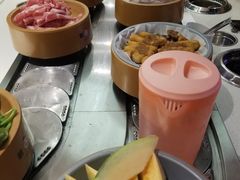 -龍歌自助小火锅(市南金茂湾店)