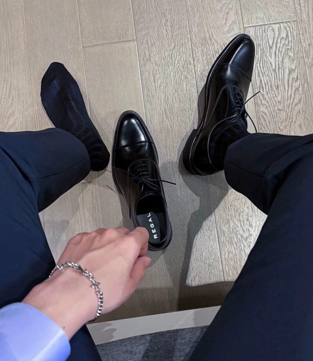男士正装皮鞋黑袜男士正装丝袜正装皮鞋