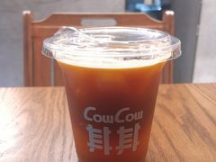 老广菠萝冰美式-CowCow其其·牛杂咖啡公司(六运店)