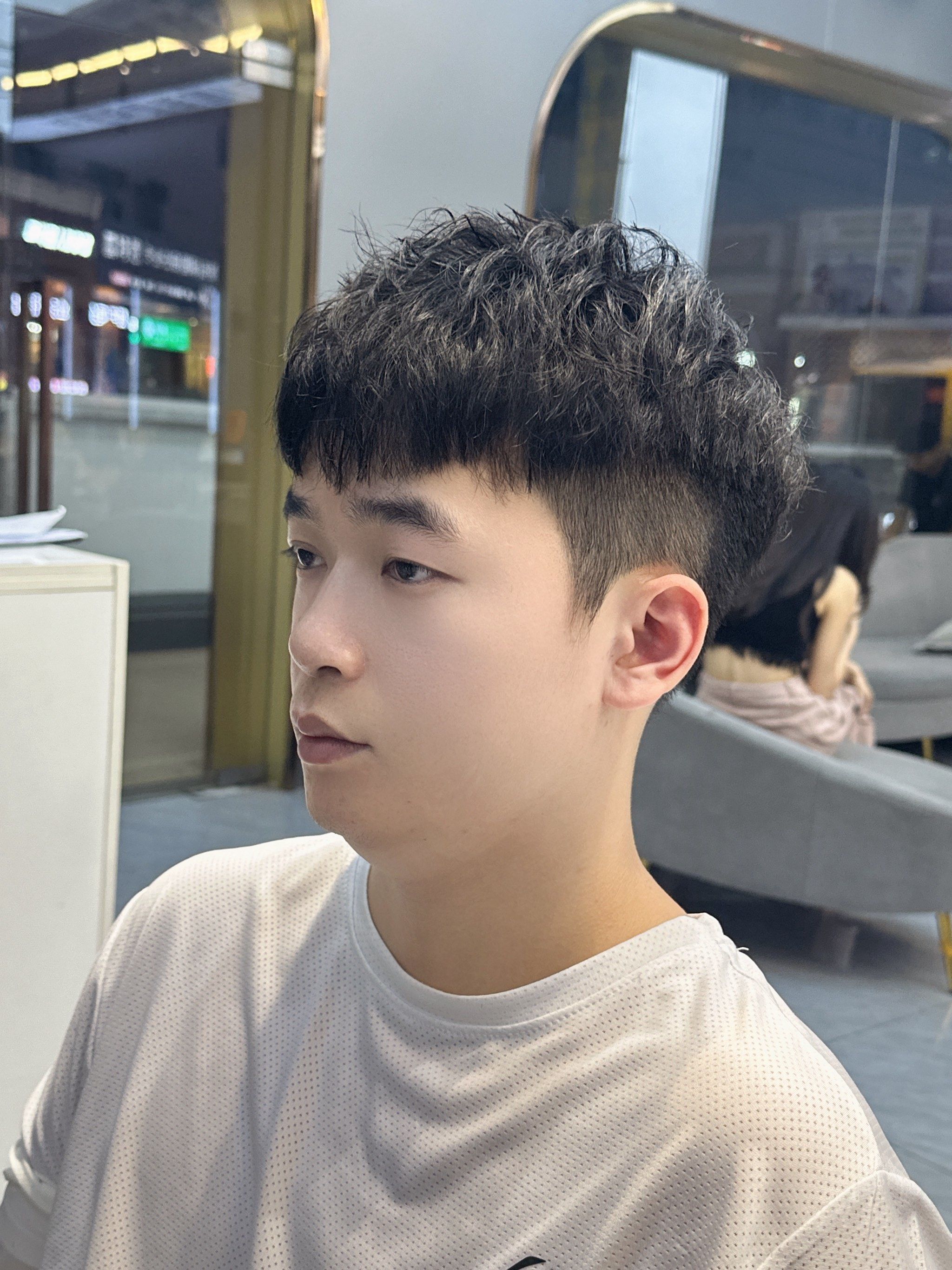 男士新发型超帅气