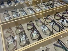 -博士眼镜(罗湖喜荟城店)