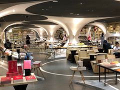 -钟书阁(珍园店)