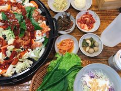 小菜拼盘-高基五春川炒鸡排 韩国料理(威海总店)