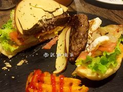 -HIGH FIVE哈福手工汉堡(桂林路店)