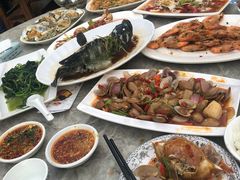 -四川小胡子海鲜(丁村万人海鲜广场店)