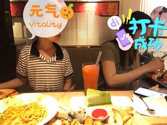 -必胜客(WOW中心城店)