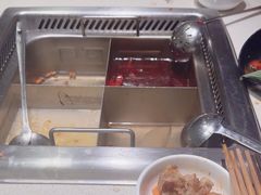 -海底捞火锅鲜切牛肉主题店(长寿路店)