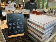 -松山湖凯悦酒店·Café自助餐厅·周末火舞秀表演