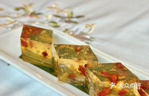 Goji and Osmanthus Cake (Large)