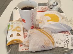 -麦当劳(杨林得来速店)