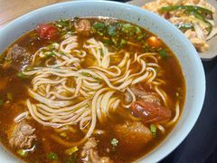 -亮亮面馆(经六路店)