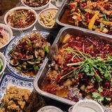 重庆必成必吃烤鱼 · 地道万州烤鱼