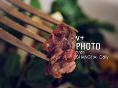 烤牛肉核桃梨泥烟熏蛋黄西洋菜-Ocean's Table 欧舍