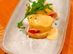 甜菜腌三文鱼本尼迪克蛋-THE CANNERY&JUJU 新鲜海鲜·牛排美食酒廊