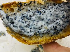 黑松露鱼子酱面包-Let's Taipei 非常烘焙(太古里店)