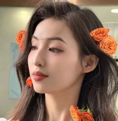 -小乐化妆美甲半永久培训学校