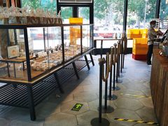 面包甜点陈列柜-原麦山丘(望京小街店)