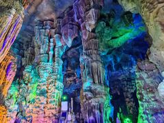 -泰安地下龙宫景区