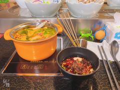-轩于鲜旋转自助小火锅(新之城购物广场店)