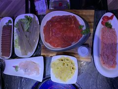 -热火朝天鲜切牛肉火锅(南强街巷店)