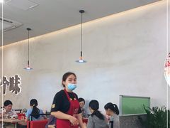 大堂-令狐冲烤鱼·烧菜馆(达明店)