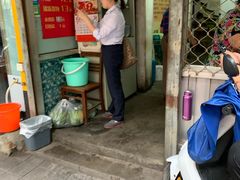 门面-胖子馄饨坊(天目大厦东南)