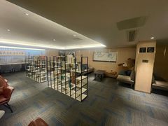 -深圳龙华大浪商业中心亚朵X酒店