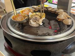 -围炉肉舍•炭烤活鳗•丹东海鲜烤肉(步行街店)