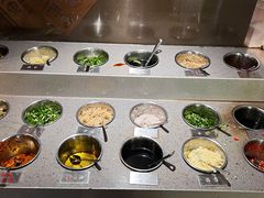 自助调料区-顺德公广东猪肚鸡·煲仔饭(白石洲店)