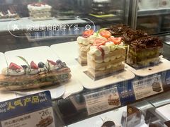 开心果拿破仑蛋糕切片-巴黎贝甜(右安门店)