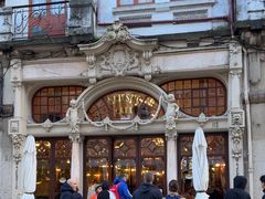 -Majestic Café