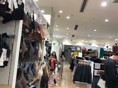 -优衣库(郑州丹尼斯大卫城店)