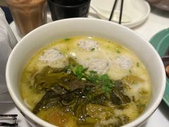 酸菜鲮鱼球米线-新旺茶餐厅·早餐·夜宵(仙霞店)