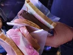-詹爷爷乌节路街头冰淇淋