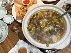 -头上红煨盐鸡·非遗院子餐厅