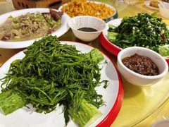 -华龙特色大骨鸡农家菜馆