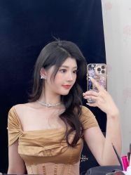 -红馆妆造(中央大街店)