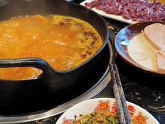 -憨孃孃·重庆老火锅(红山黑金店)