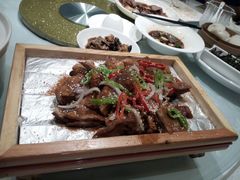 手抓羔羊排-和记小菜(东方店)