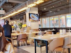 大堂-日进一片海.生腌海鲜火锅.宵夜烧烤(三里屯总店)