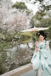 -一揽芳华汉服旗袍体验馆(拙政园店)