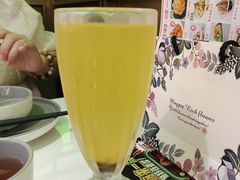 -洪氏嗨捞·广东猪肚鸡·椰子鸡火锅(西咸万象城店)