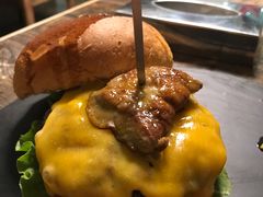 -HIGH FIVE哈福手工汉堡(桂林路店)