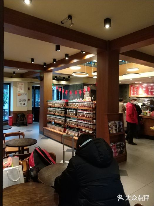 星巴克臻选(成都宽窄巷子店)大堂图片