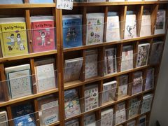 -猫的天空之城概念书店(杭州南宋御街店)