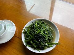 -临江餐馆二楼美食部落