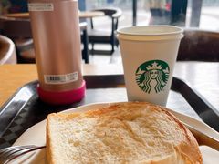 -星巴克臻选(莘庄仲盛店)