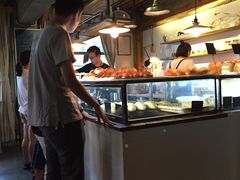 面包甜点陈列柜-仙峰天然面包(迎宾路店)