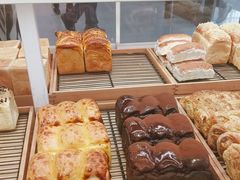 -焙丽拾光(麦凯乐直营店)