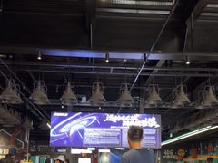 -极限PLAY运动娱乐新世界·团建派对潮玩休闲馆·室内蹦极高空游乐园
